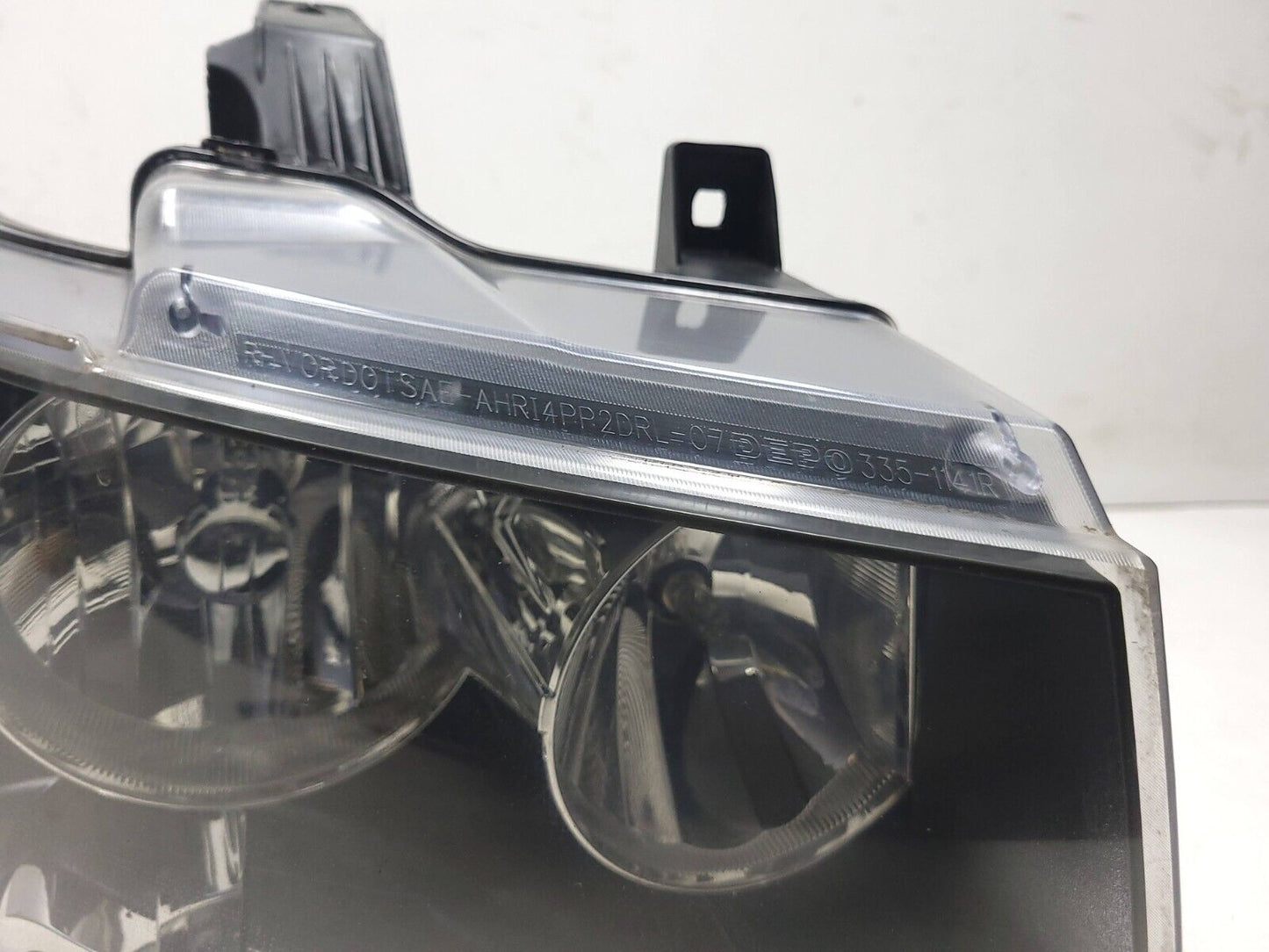 10-14 Chevrolet Suburban Headlight Left & Right Pair OEM Right Lamp *depo*