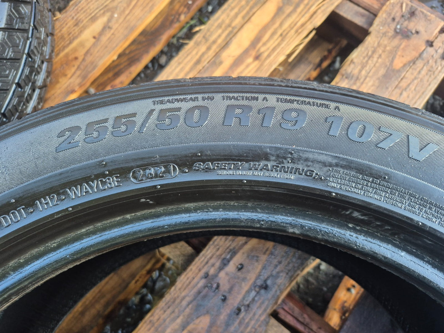 Tire Kumho Crugen 255/50 R19 107v