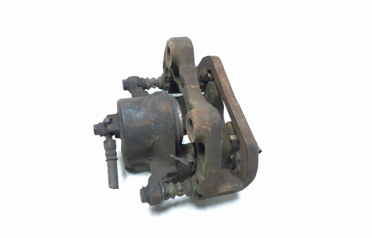 2004 Infiniti G35 Front Brake Caliper Left & Right OEM