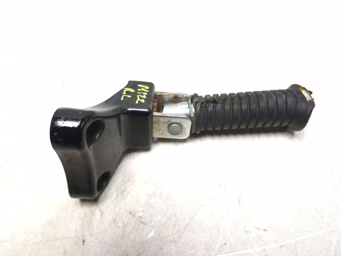 2003 Kawasaki Vulcan Vn1600 Rear Left & Right Footrest Pair OEM