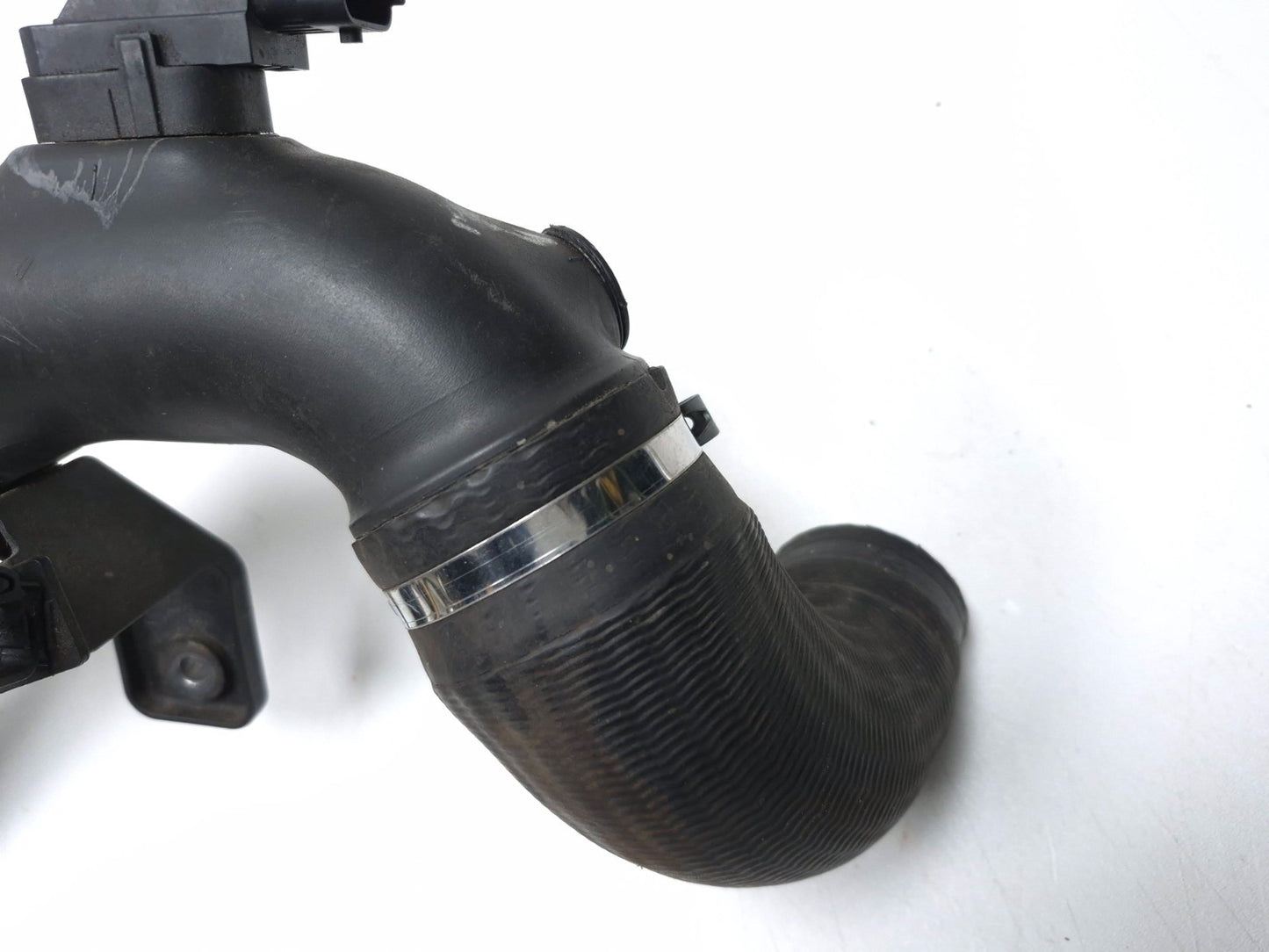 2014 Fiat 500l Trekking Intercooler Tube Pipe OEM