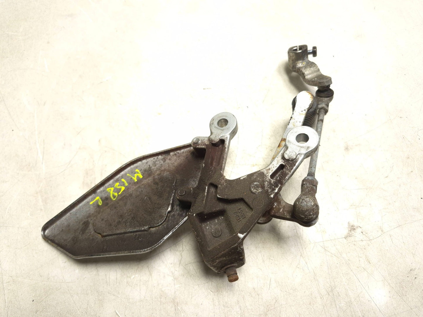 2024 Yamaha R3 Yzfr3 Front Left Foot Peg & Bracket W/ Gear Shift Lever OEM