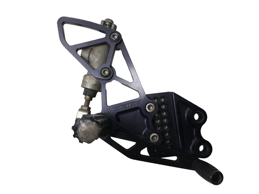 2005 Kawasaki Ninja Zx10r Rear Master Cylinder W/ Front Right Footrest Assy OEM