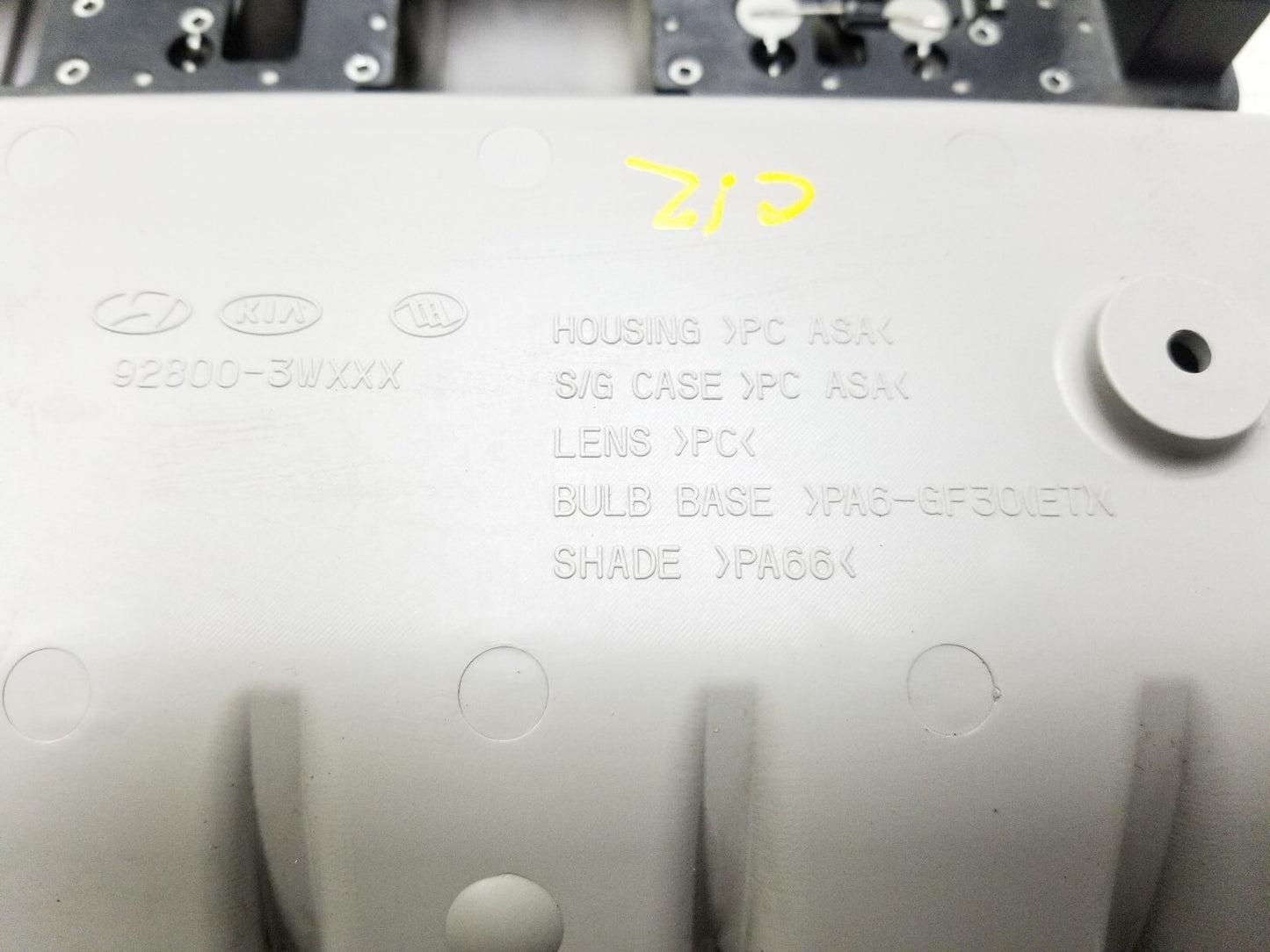 2011 - 2016 Kia Sportage Overhead Console Dome Light Map Lamp  OEM