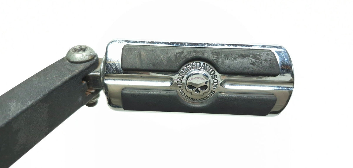 06-17 Harley Dyna Street Bob Fxdb Front & Rear Footpeg Willie G Skull Set
