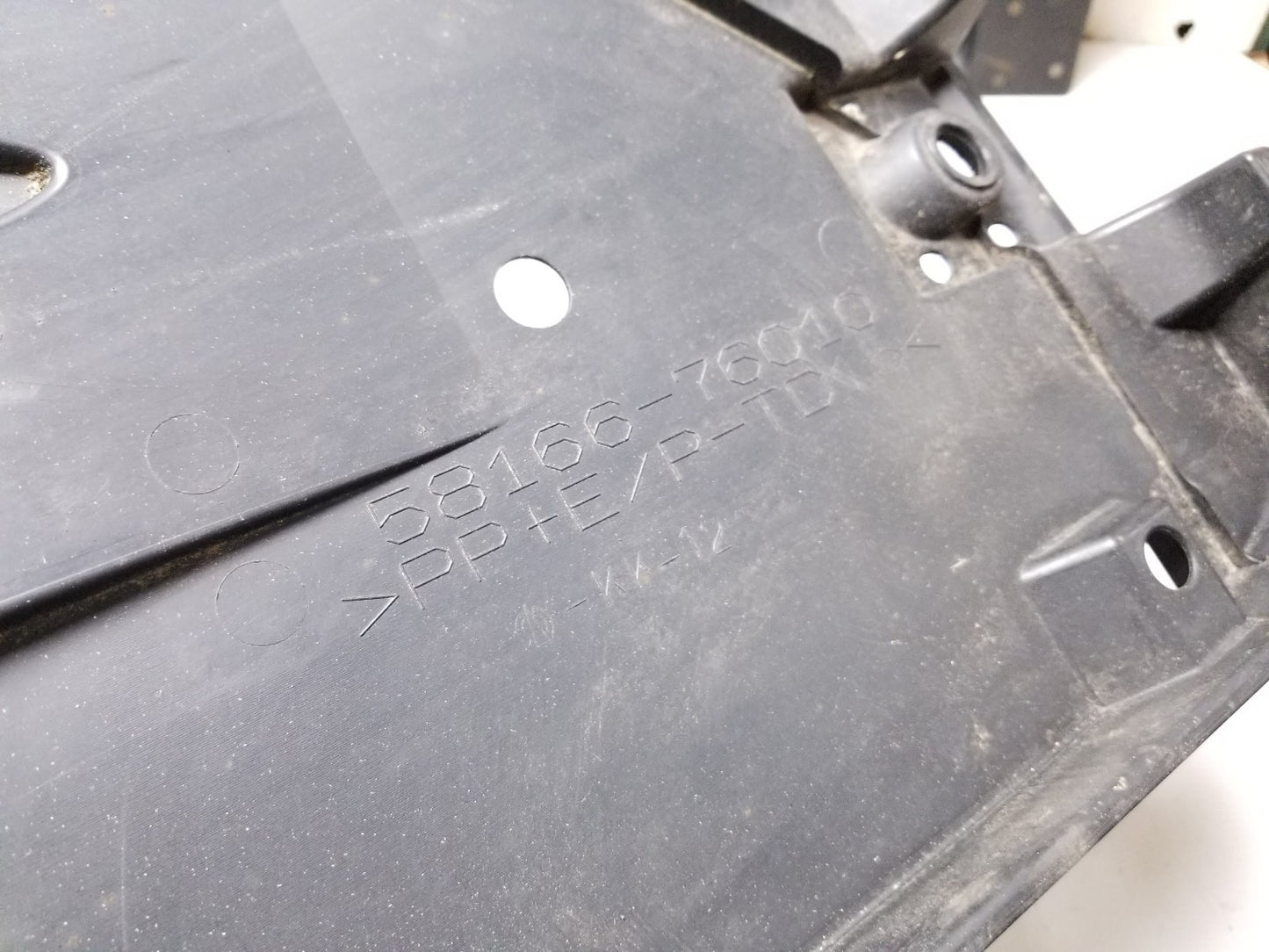 11-17 Lexus CT200h Shield Underbody Floor Cover Oem✅