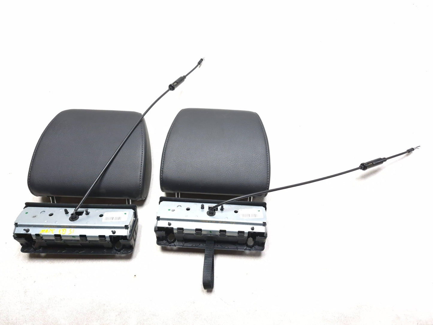 2015 Audi Q7 Rear 3rd Row Seat Headrest & Fold Latch OEM