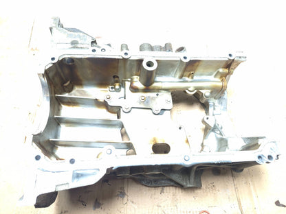 2015 Nissan Juke 1.6l Engine Cylinder Upper Oil Pan OEM