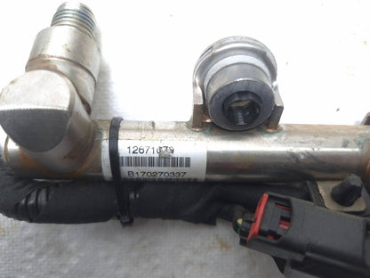 2017 Cadillac Xt5 Fuel Rail W/ Injector 3.6l OEM