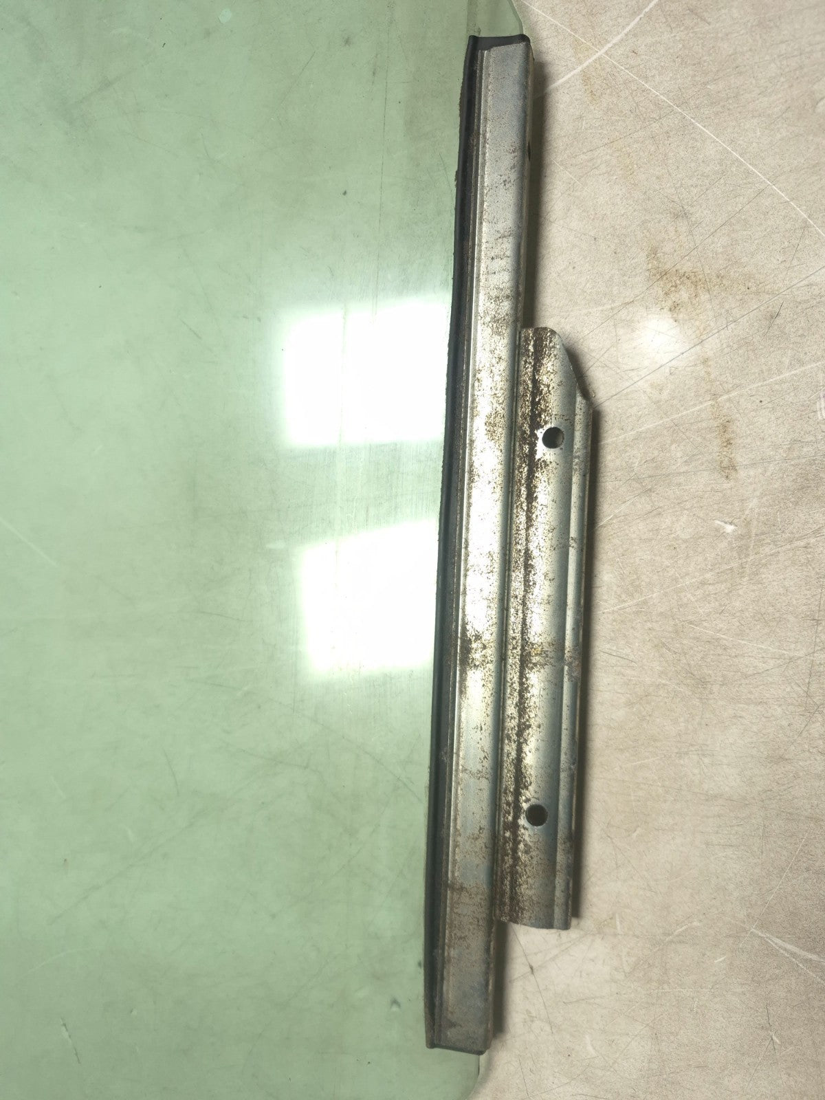 2007 Toyota Corolla Rear Door Window Glass Passenger Side Right OEM