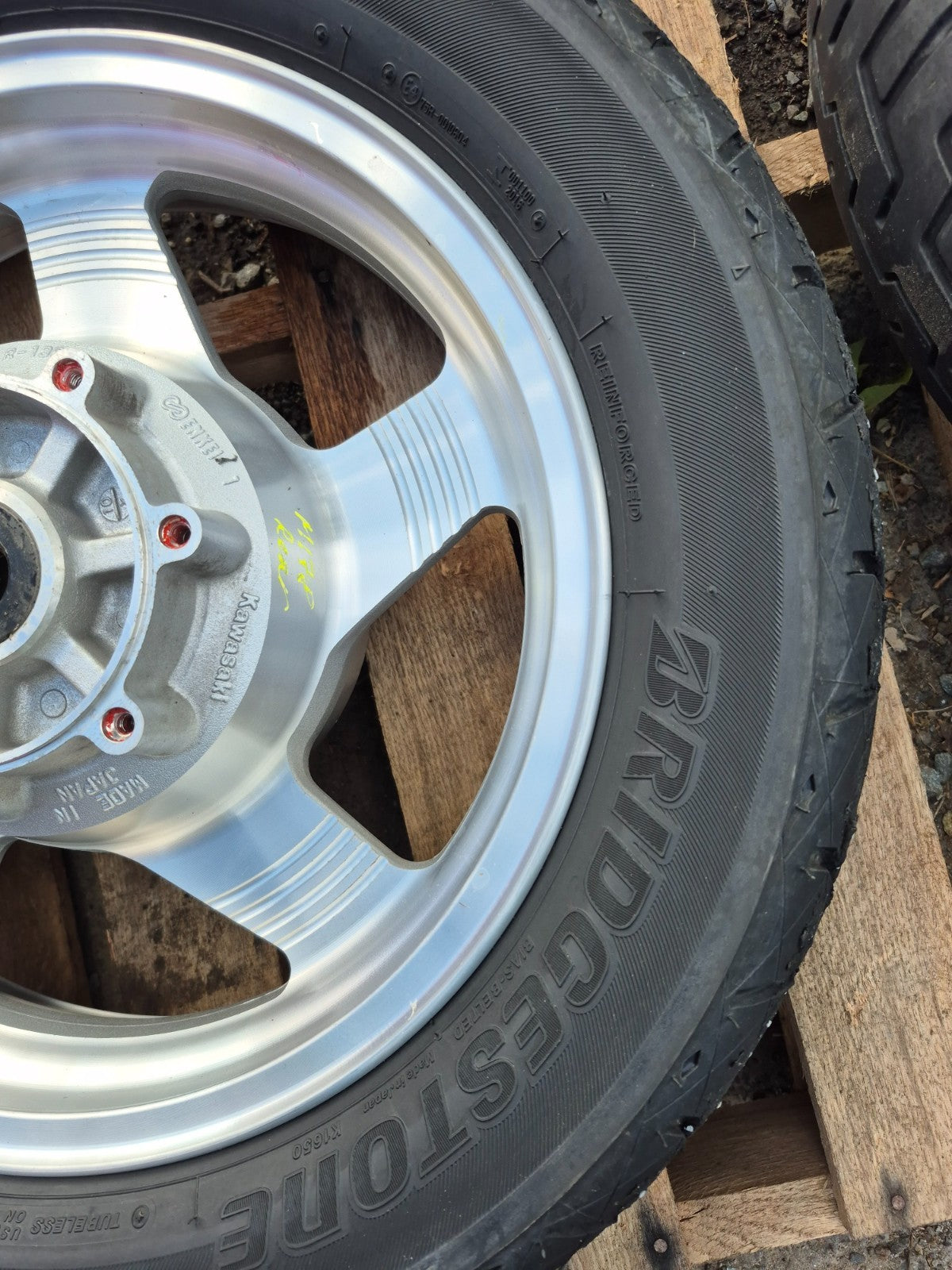 2001 Kawasaki Vulcan 1500 Vn1500 Wheel Rim & Tire Front & Rear *straight* OEM