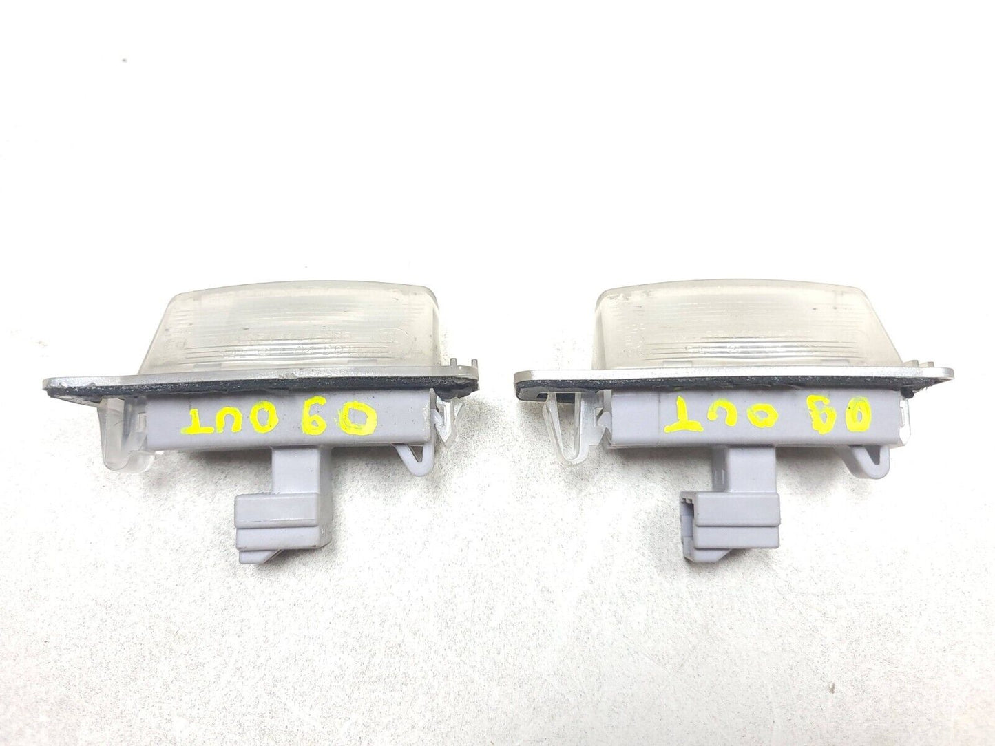 2007-2013 Mitsubishi Outlander Rear License Plate Light Lamp Pair OEM