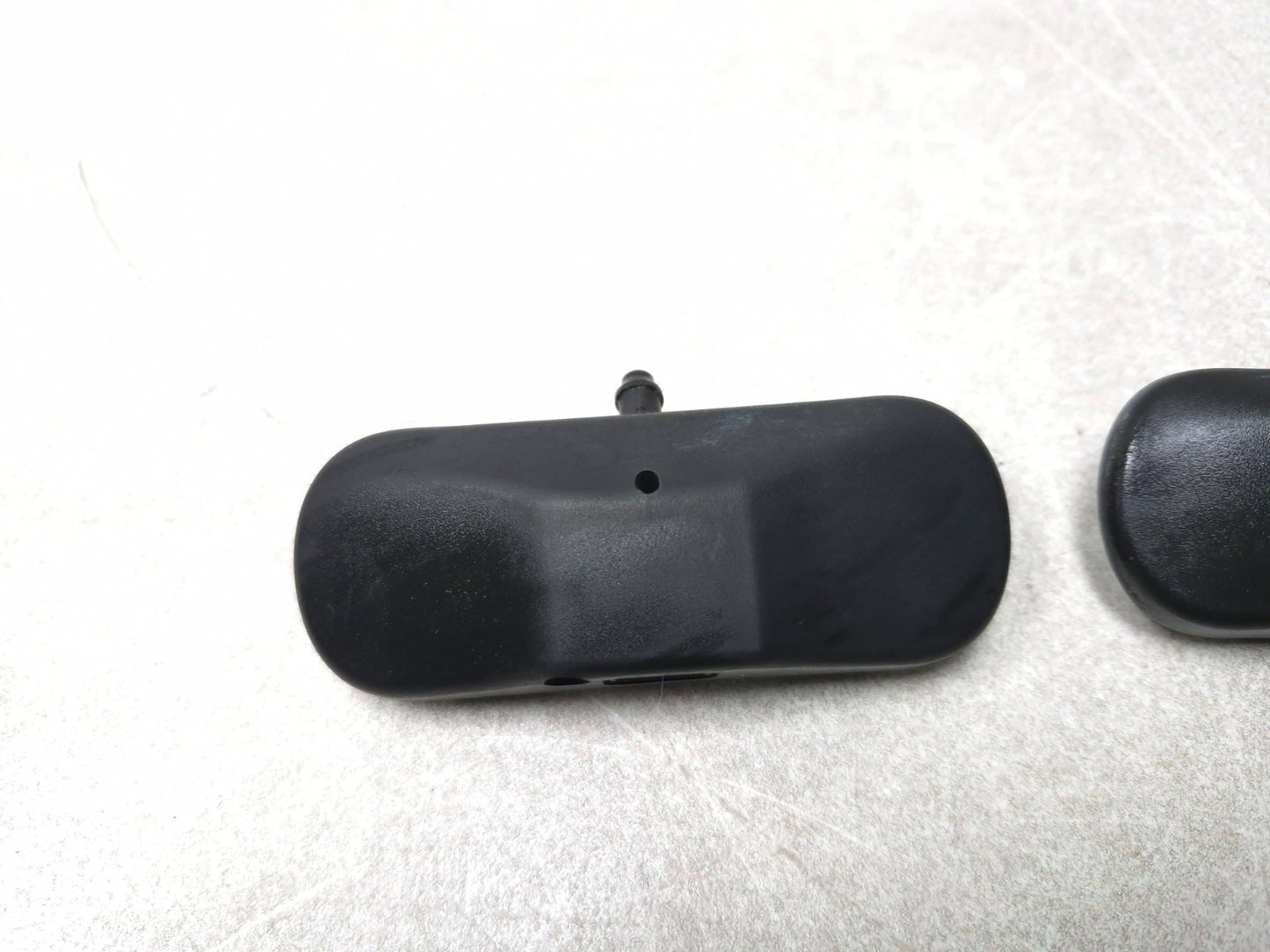 2015 Volkswagen Golf Windshield Washer Sprayer Jet Nozzle 2pcs OEM