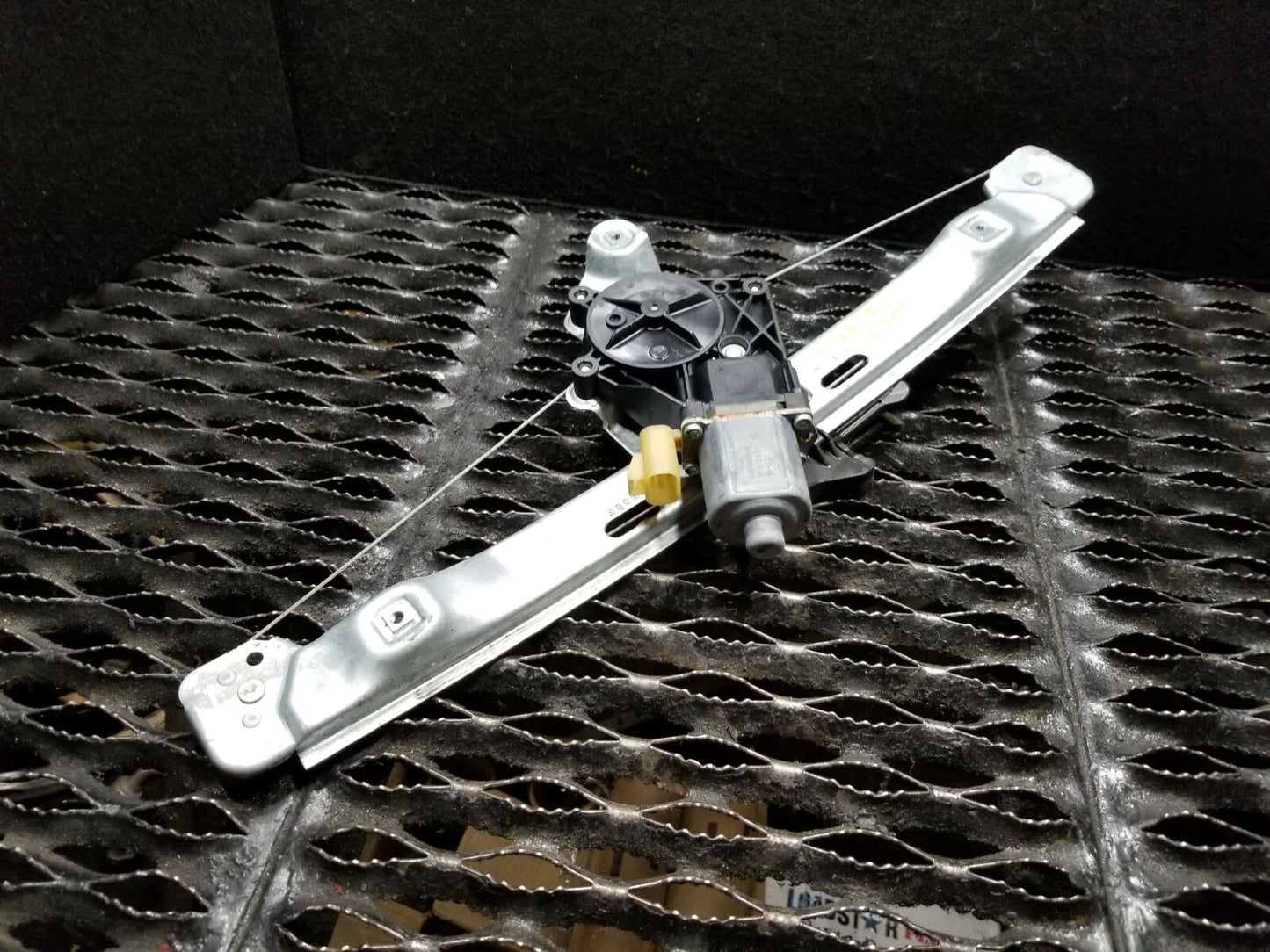 2010 Chevrolet Malibu Rear Door Window Regulator & Motor Passenger Side Rh OEM