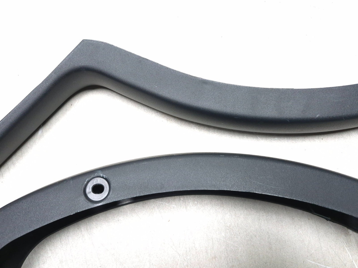 2018 Chrysler 300 Trunk Hinge Cover Trim Left & Right OEM