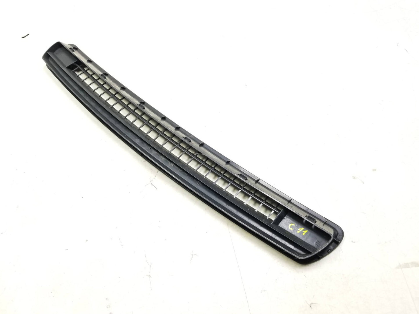 2008 - 2015 Nissan Rogue Dash Upper Defrost Grille Air Vent OEM