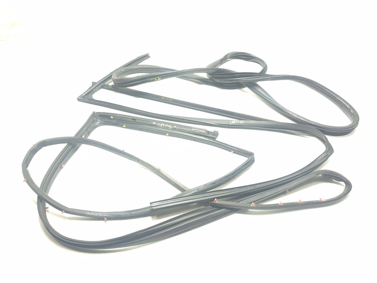2008 Acura Tl Type-s Front Door Weatherstrip Seal Driver Side 72365-sep-a11 OEM