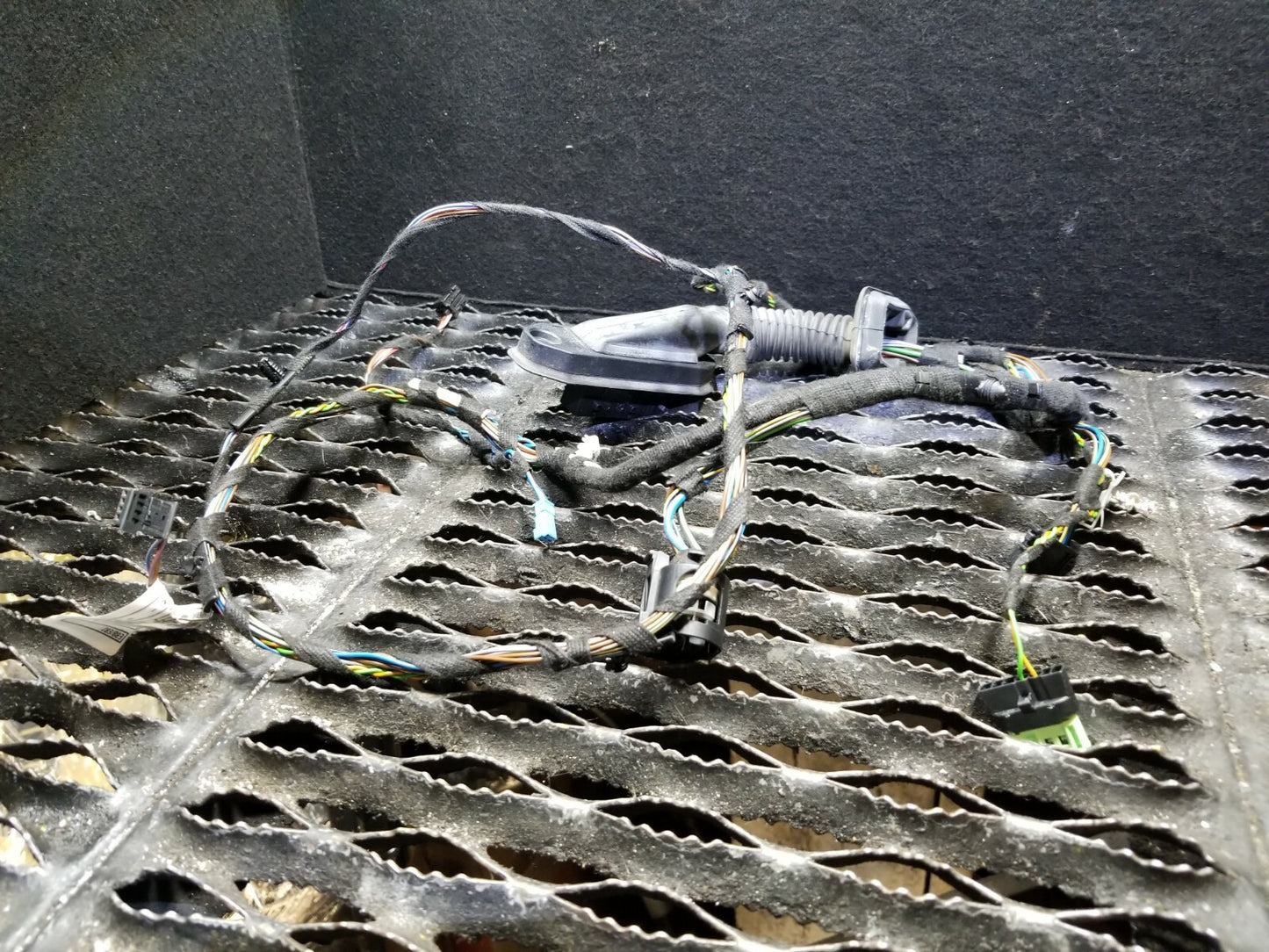 2011 2012 2013 BMW 128i Front Right Pass Door Wire Harness OEM