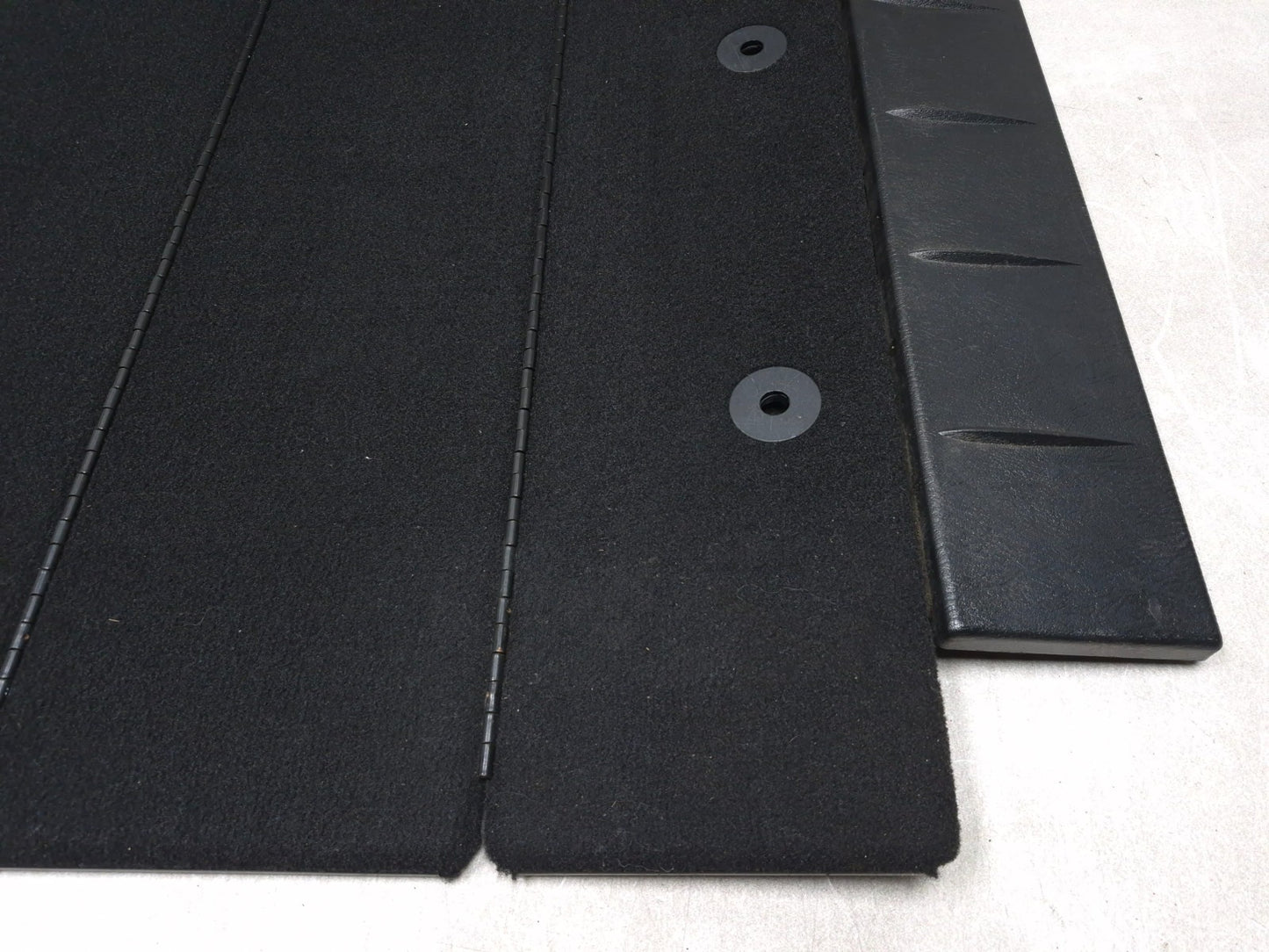 2013 Dodge Grand Caravan Rear Second Row Floor Cover Panel Carpet Passenger Oem✅