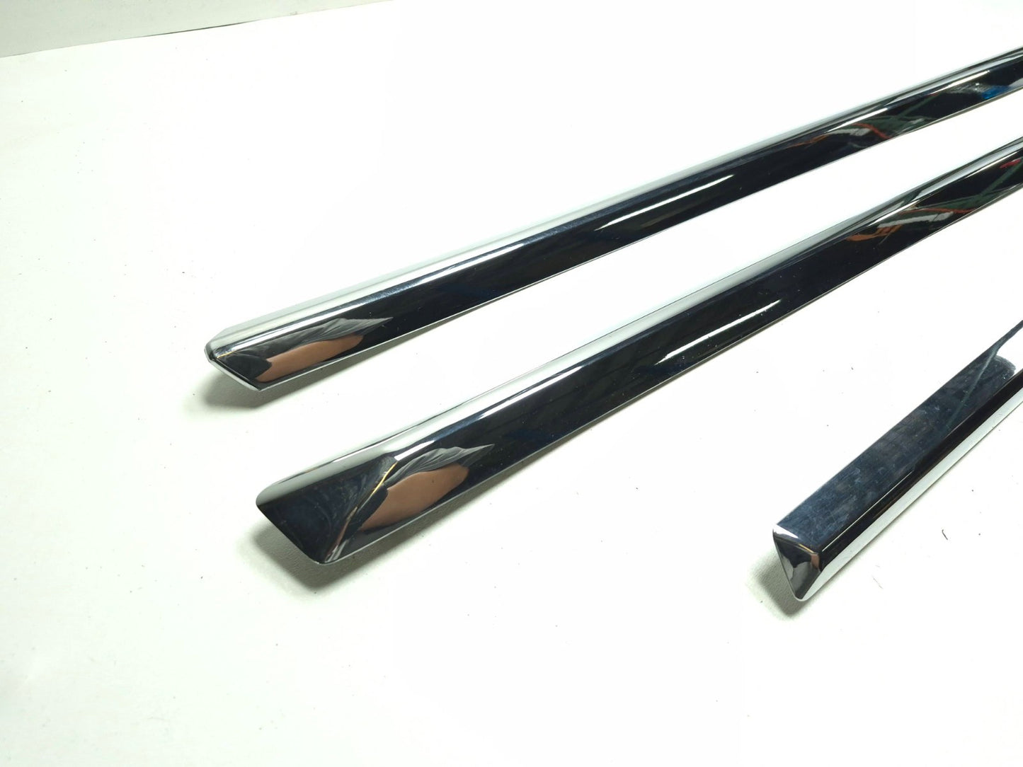 2013 Cadillac Escalade Esv Door Molding Trim Front & Rear 3 Pcs OEM
