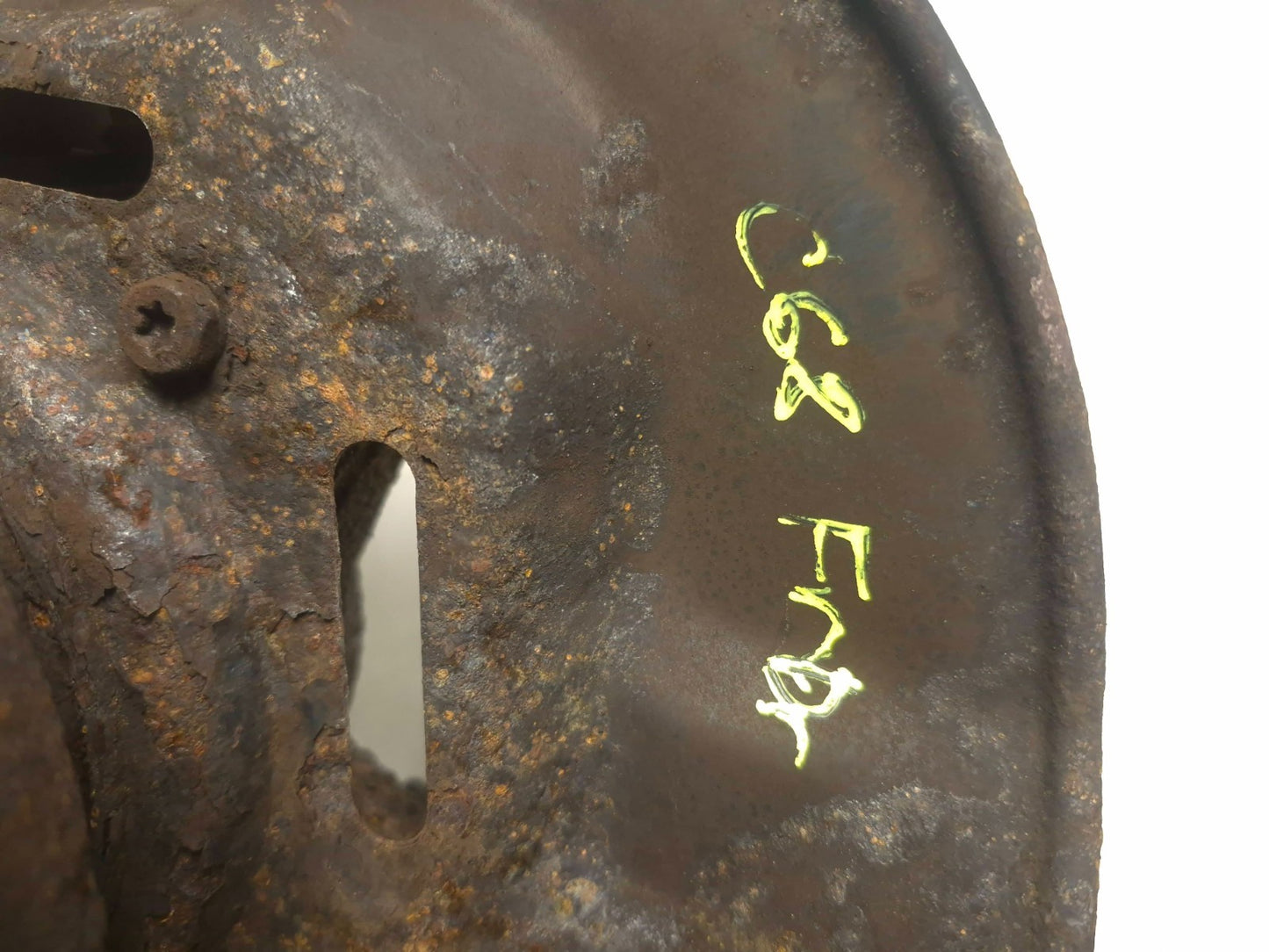 2007 Toyota Corolla Front Spindle Knuckle Wheel Hub Driver Side Left OEM
