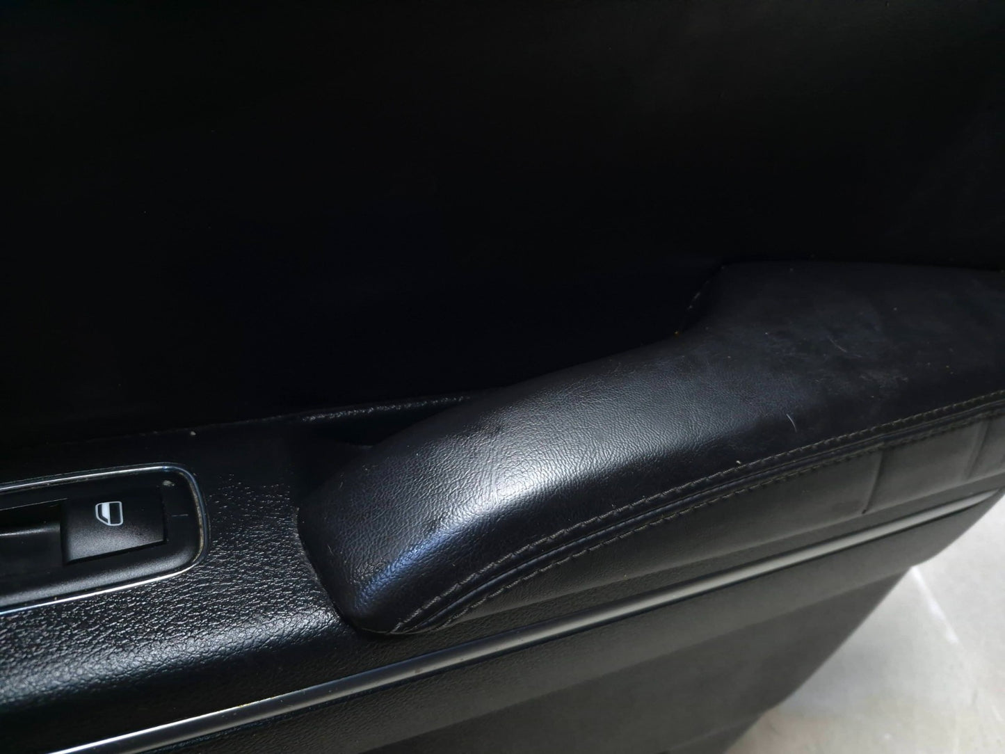 2018 Chrysler 300 Rear Door Panel Trim Passenger Side Right OEM