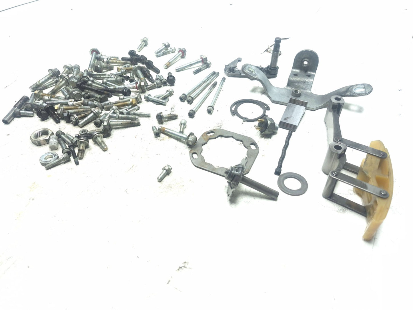 2016 Harley Davidson Dyna Street Bob Fxdb Engine Motor Miscellaneous Bolts OEM