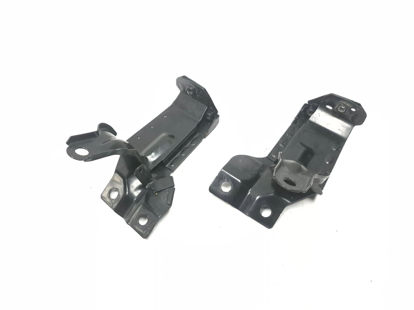 2013 Volvo S60 Radiator Mount Bracket Left & Right Pair OEM