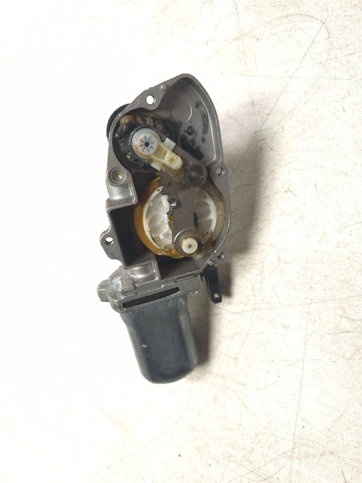 2024 Alfa Romeo Stelvio Rear Wiper Motor OEM