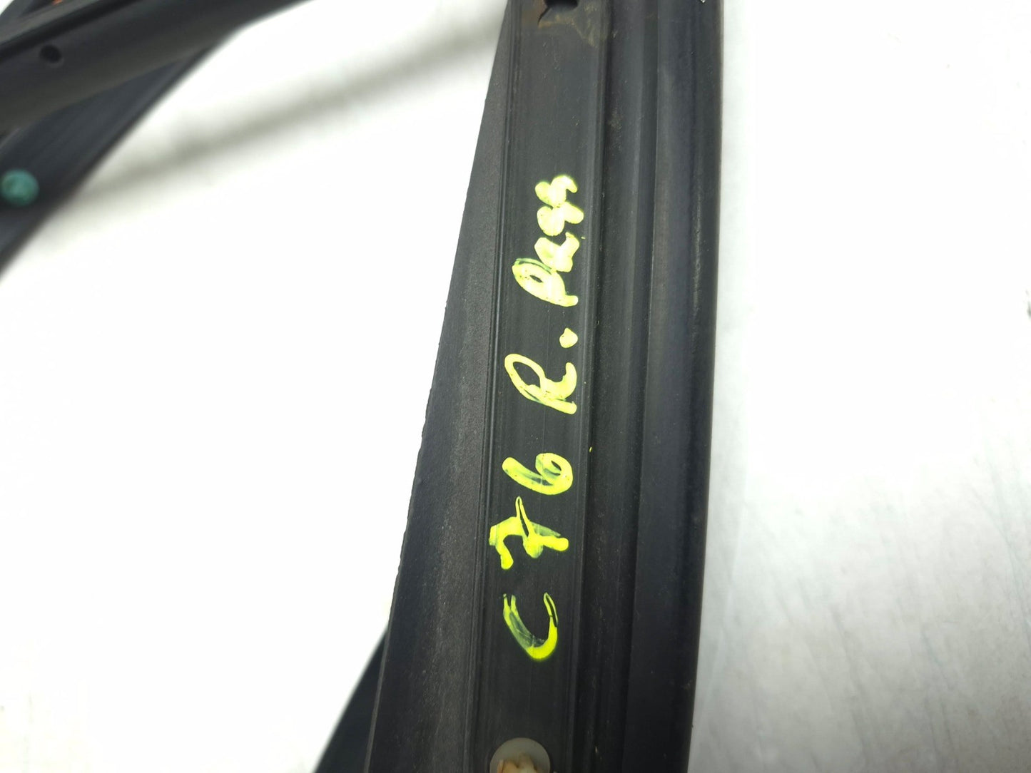2008 Acura Tl Type-s Rear Door Weatherstrip Seal Right Passenger Side OEM