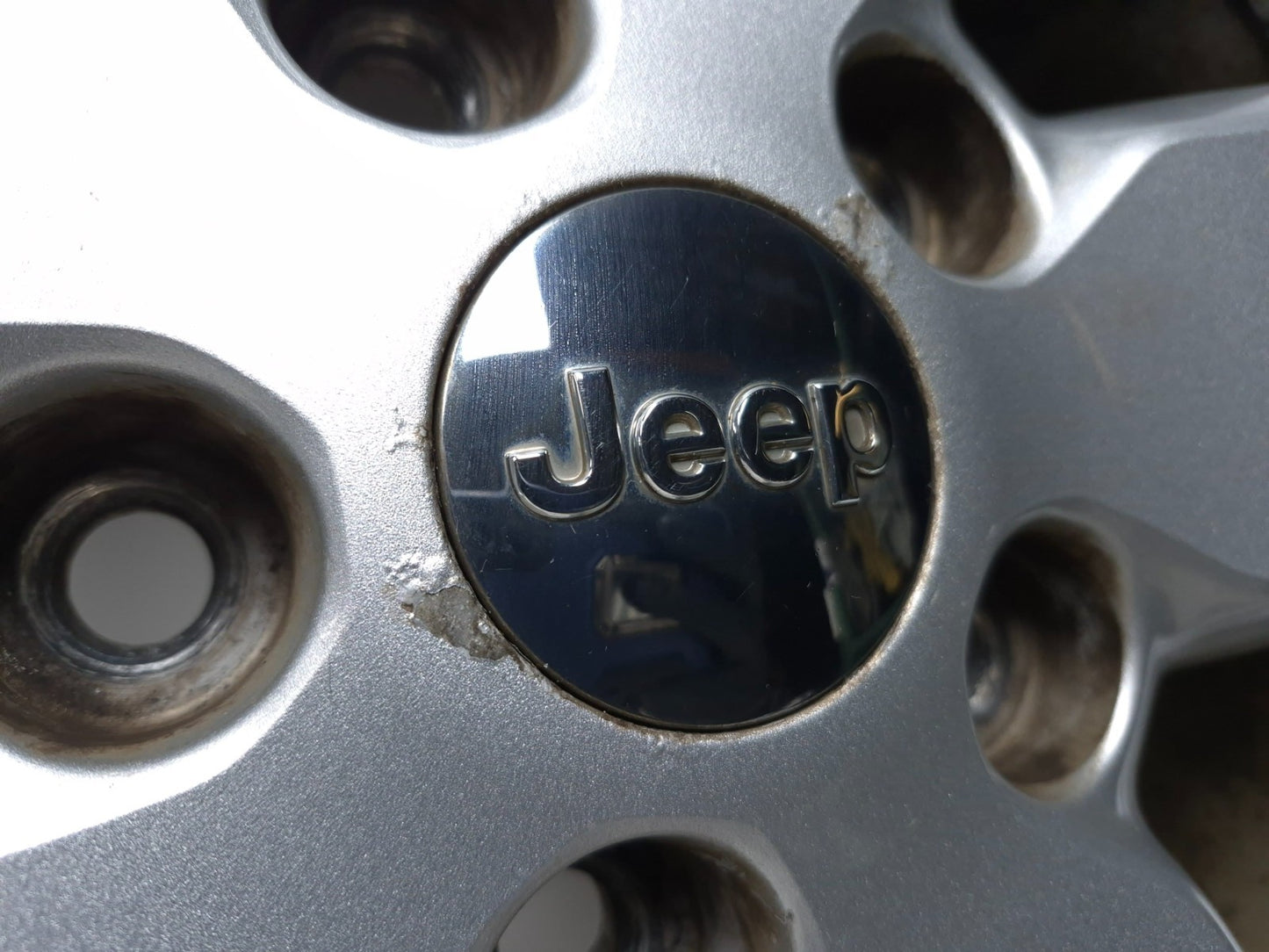 2012 Jeep Grand Cherokee Wheel Rim 18"x8 2pcs OEM