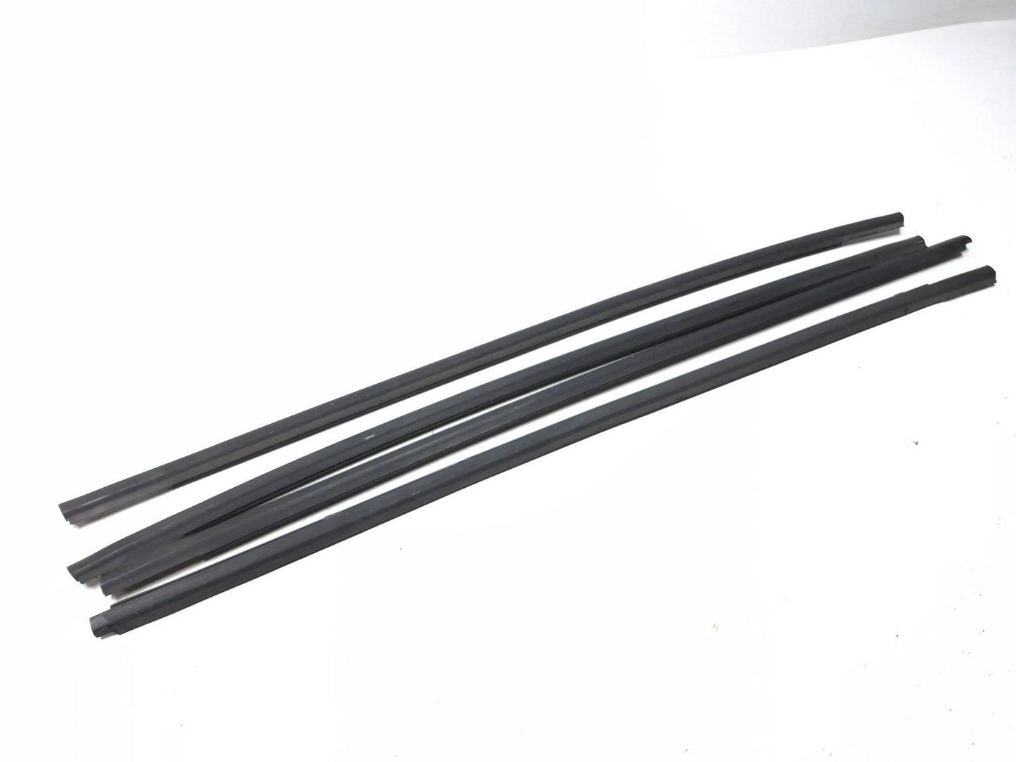 2014 Hyundai Accent Exterior Door Window Belt Molding OEM