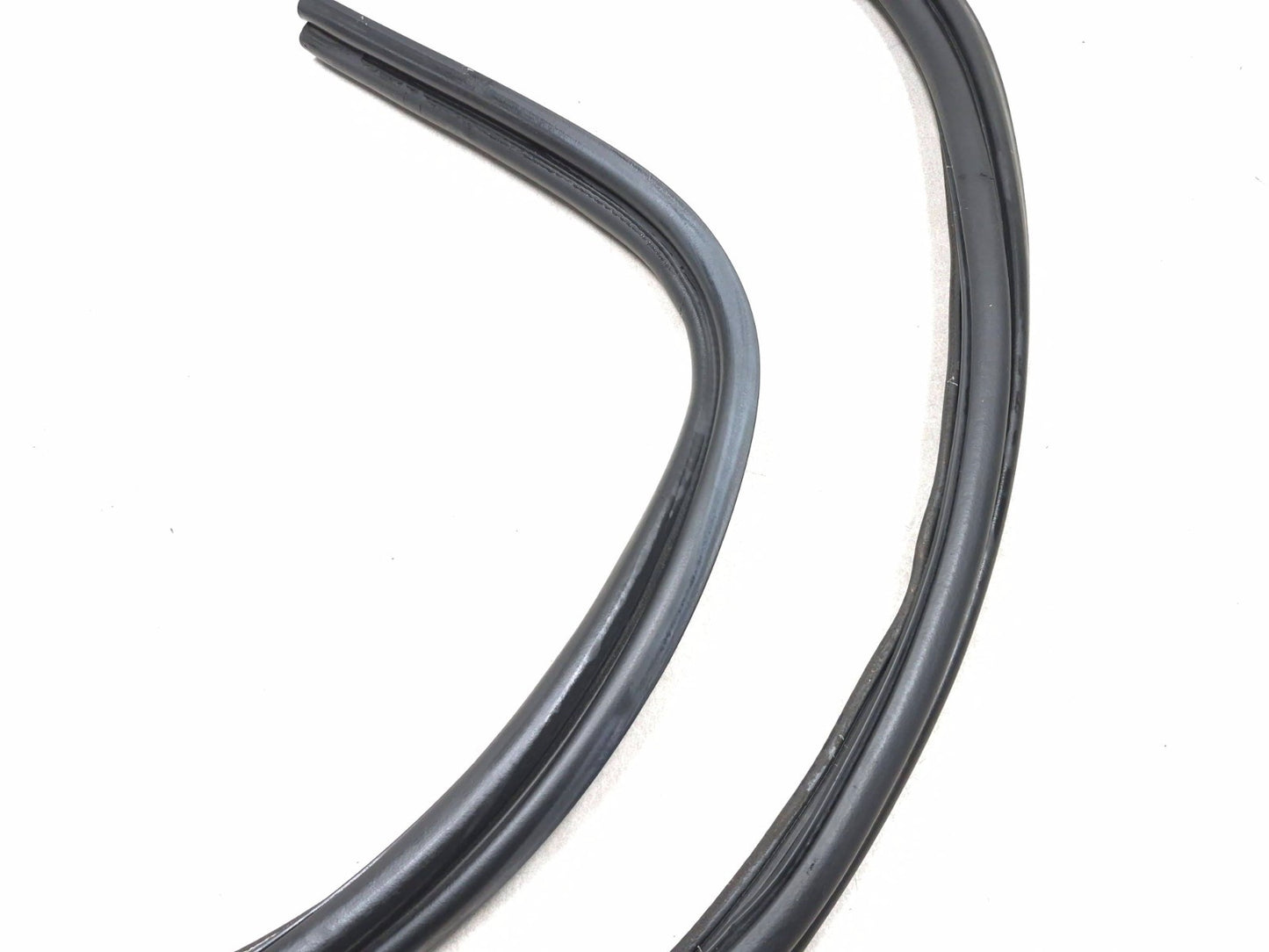 2013 Dodge Grand Caravan Trunk Weatherstrip Seal Oem✅