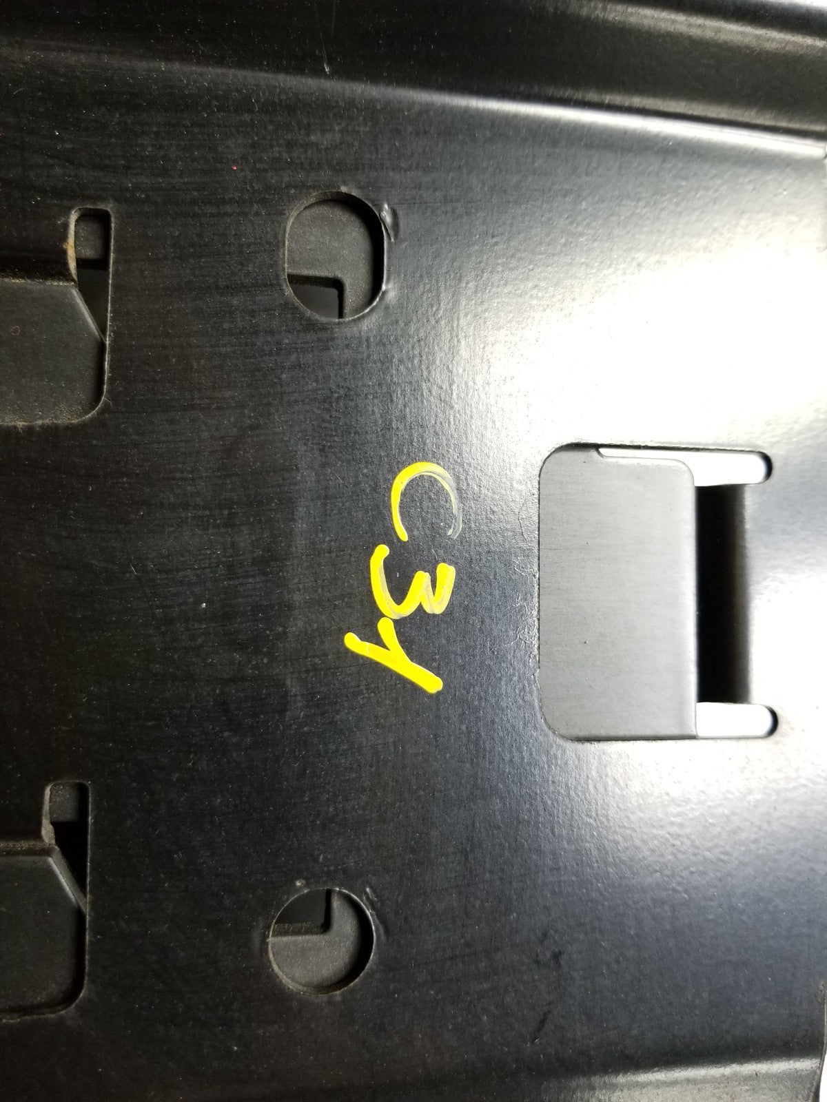 2011 - 2013 Jeep Grand Cherokee Engine Control Module Ecm Bracket OEM