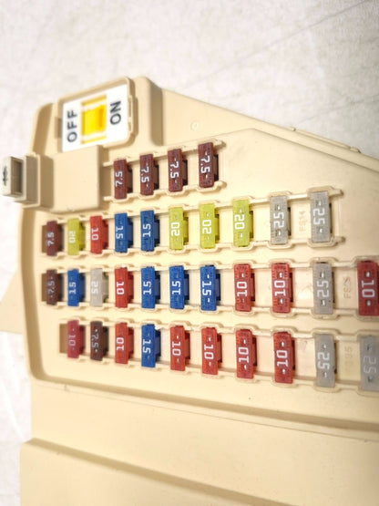 2013 Hyundai Genesis Cabin Fuse Relay Box Fusebox OEM