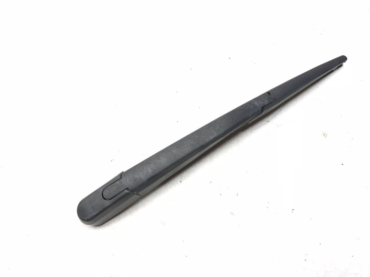 2014 Hyundai Accent Rear Tailgate Arm W/ Blade 98815-1r000