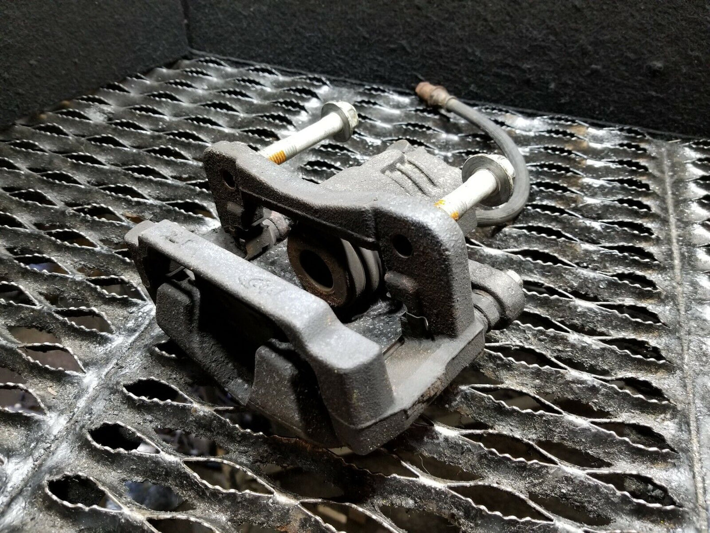 06 07 08 09 Cadillac STS Front Right Brake Caliper Passenger Side OEM