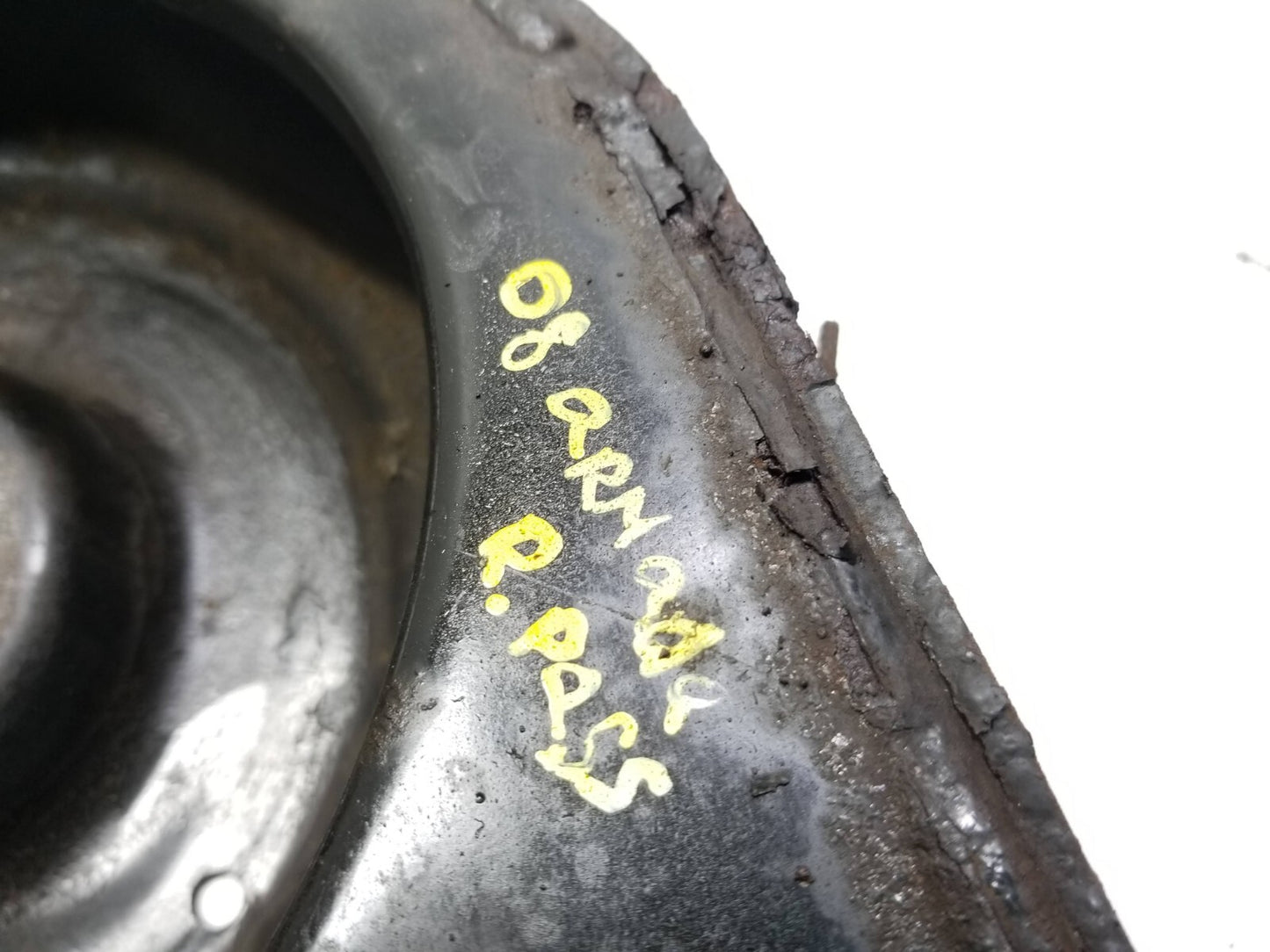 2006-2008 Nissan Armada Rear Control Arm Passenger Side Right 2pcs OEM