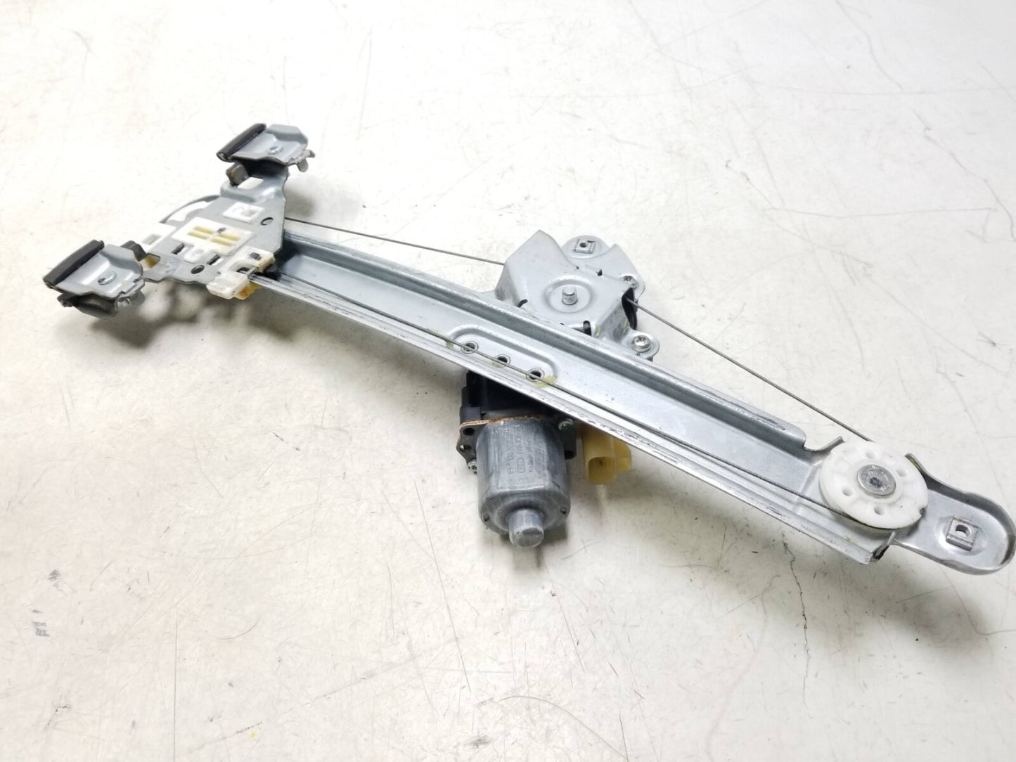 2010 - 2016 Cadillac SRX Window Regulator Motor Rear Passenger Side Right OEM