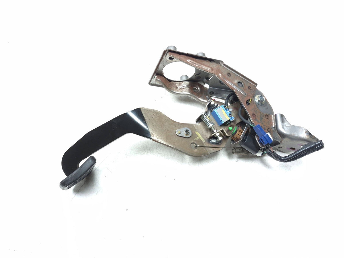 2017 Toyota Highlander Brake Pedal W/ Bracket OEM