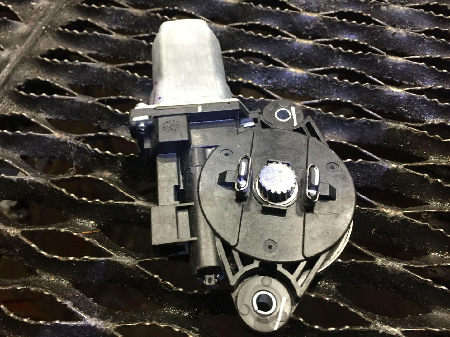 08 09 10 Honda Odyssey Sun Roof Sunroof Window Motor  OEM D43