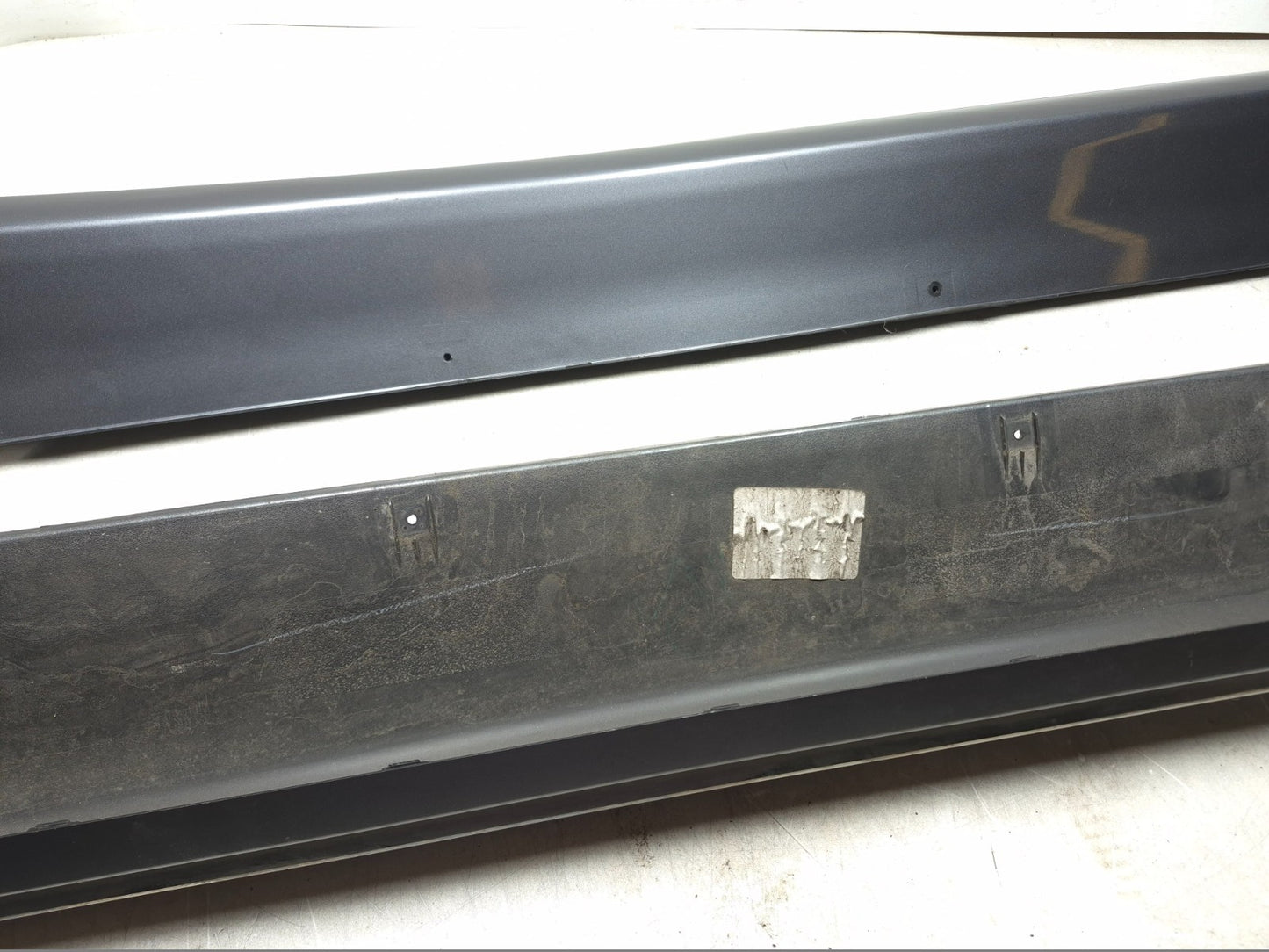 2018 Hyundai Sonata Skirt Rocker Panel Molding Left & Right Pair OEM