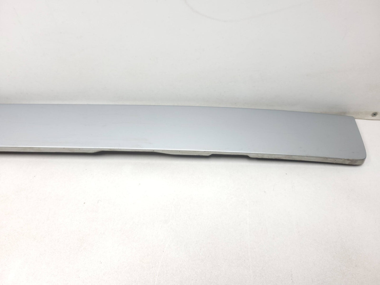 2007 Range Rover Rear Lower Tailgate Trunk Molding Trim OEM