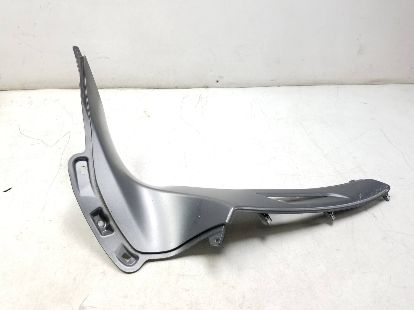 2017 - 2021 Piaggio Bv 350 Rear Right Side Fairing & Tail Light 3pcs OEM