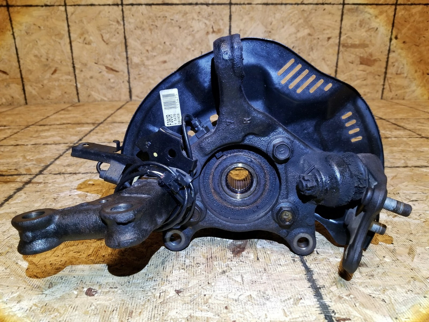 2009 Scion Xb Front Spindle Knuckle W/ Hub Right Passenger Side OEM
