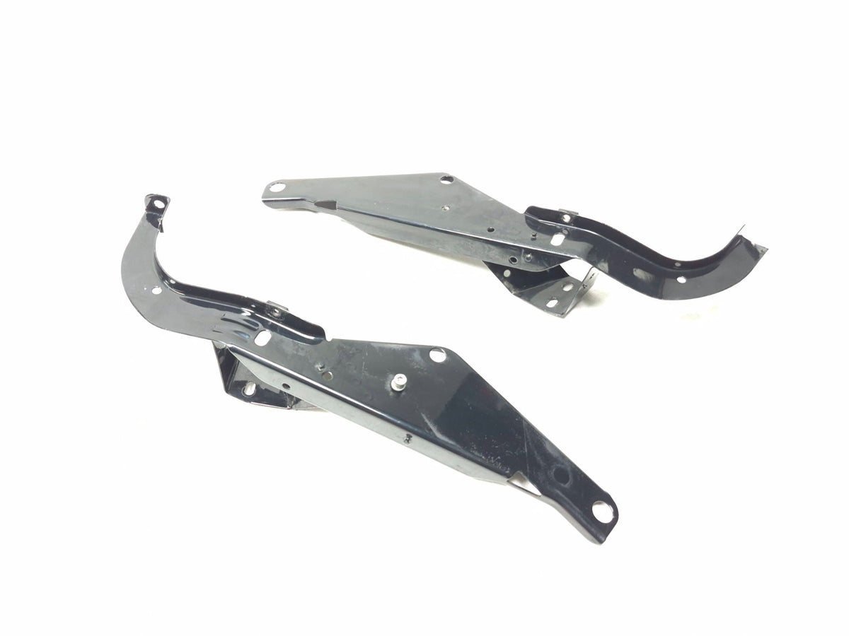 2004 Harley Davidson Touring Electra Glide Front Fairing Mount Bracket Pair OEM