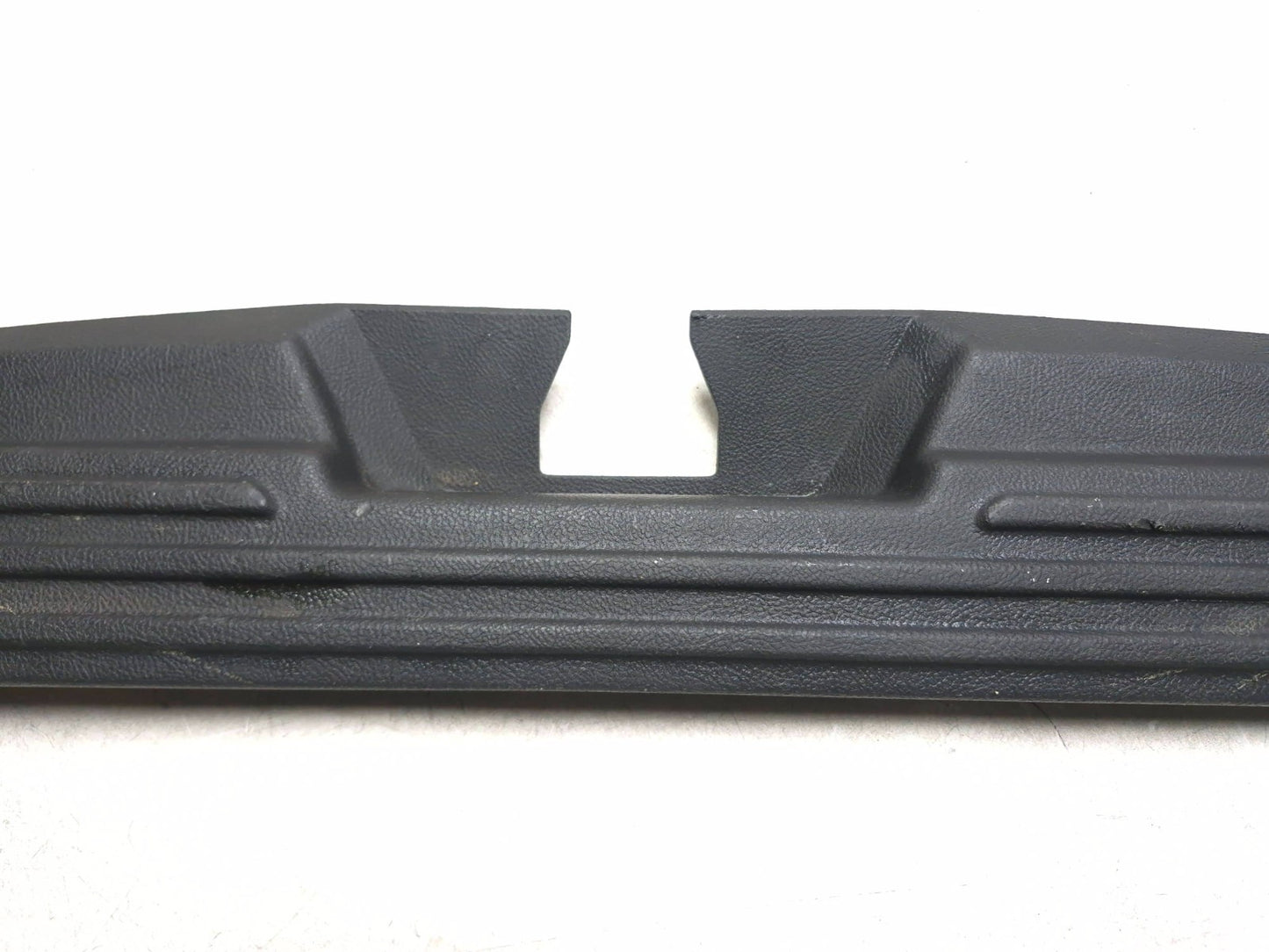 2007 Lincoln Navigator Trunk Floor Scuff Sill Plate Trim OEM