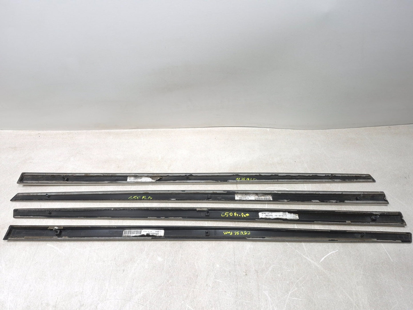 2013 Dodge Grand Caravan Door Molding 4pcs Oem✅