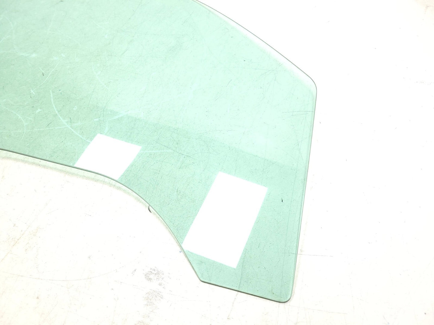 2010 - 2014 Chevrolet Suburban Door Window Glass Front Passenger Side Right OEM