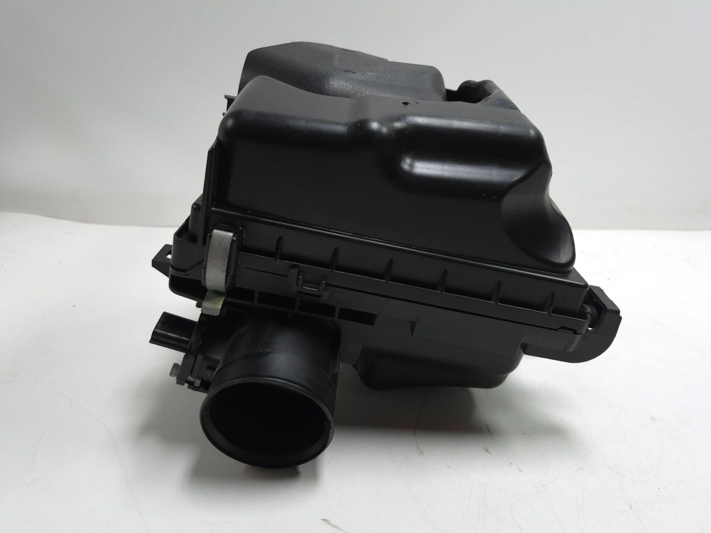 2015 Nissan Juke Air Filter Housing Box OEM